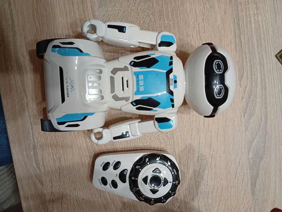 Robot interaktywny Silverlit Macrobot.