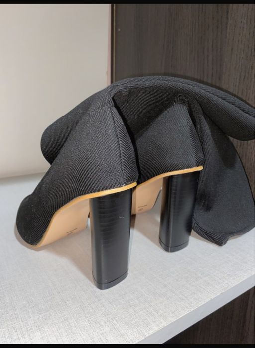 Sapatos de salto alto