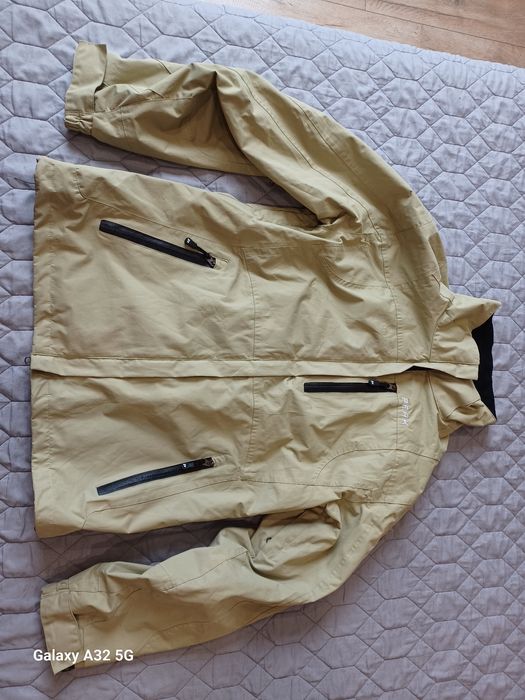 Kurtka Peak Performance gore-tex.