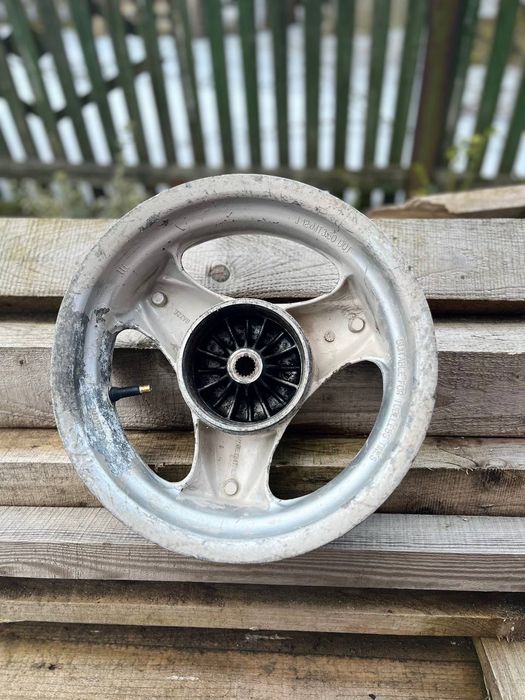 Переднє колесо Yamaha Neo's