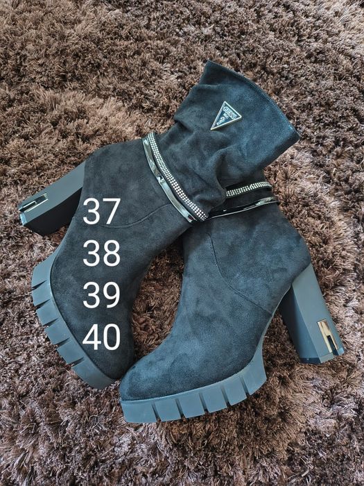 Buty damskie na słupku 37