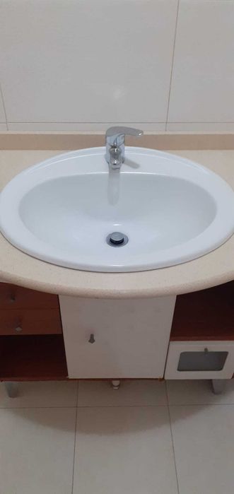 Móvel casa de banho