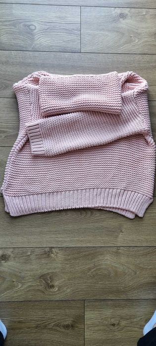 Gruby zimowy sweter marki Zara