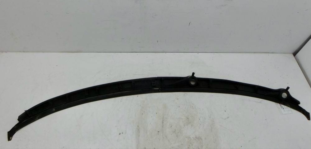 Жабо под лобовое стекло пластик Mercedes Vito 638 A6386270301