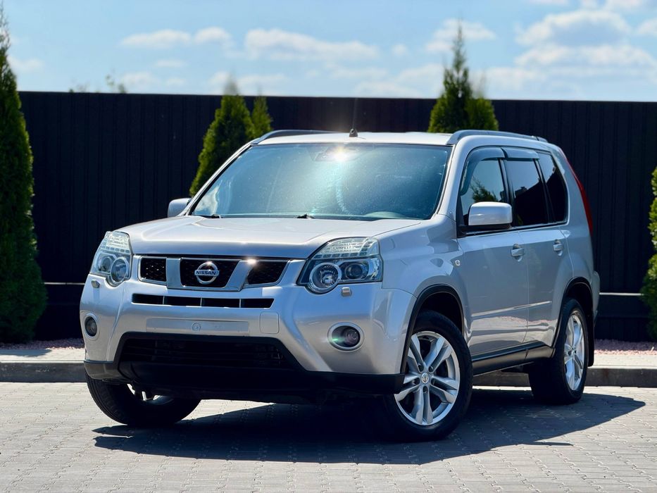 Nissan Xtrail целый