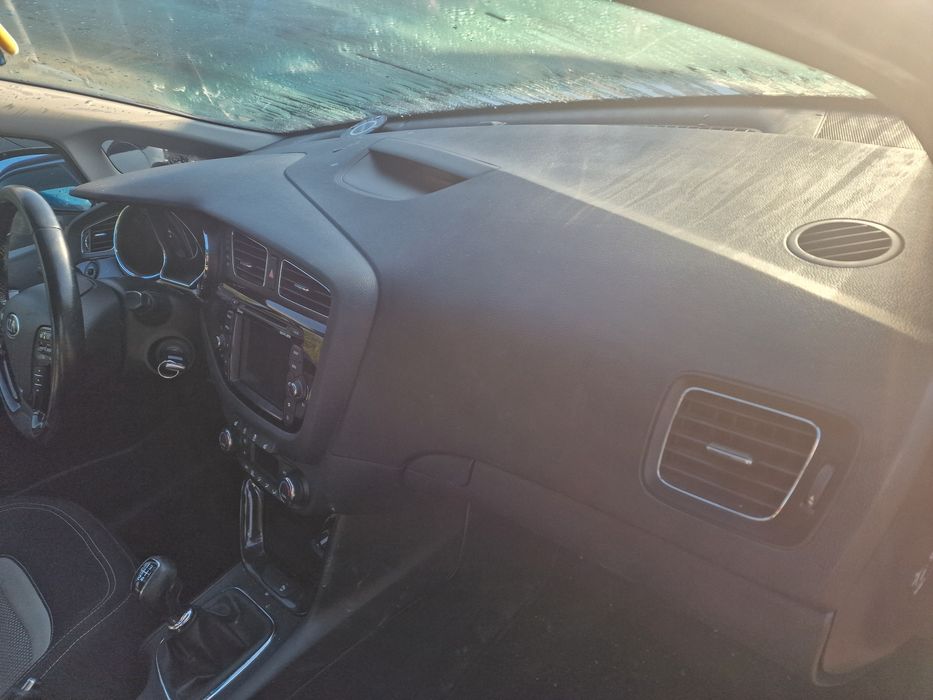 Konsola Kia ceed 2  komplet orginal