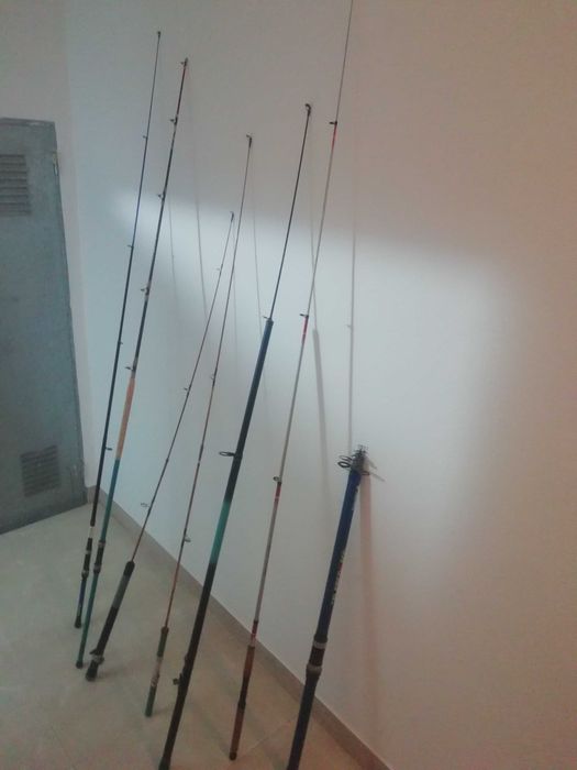 Conjunto de 7 canas de pesca