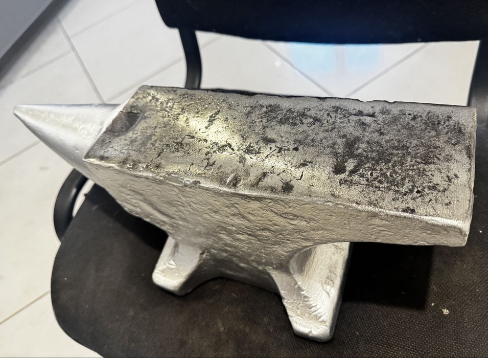 Наковальня 30 кг.