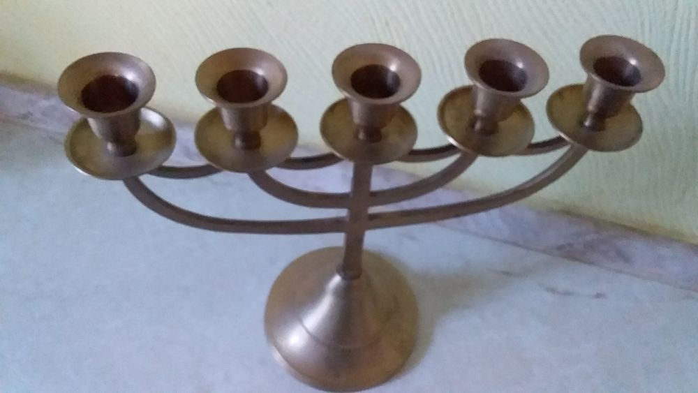 Свічник   на 5 свічок.