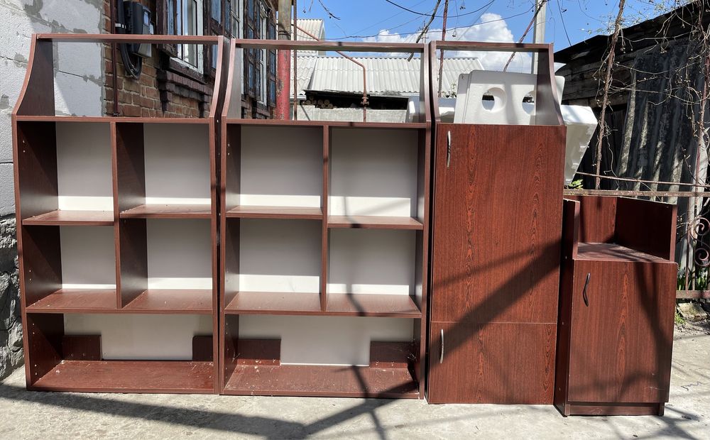 Шафи, меблі для кухні та офісу, дачі тощо