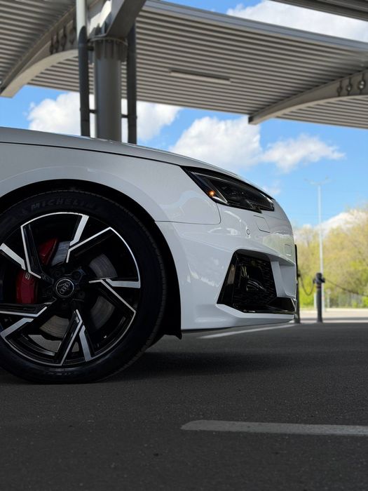 Продам Audi S4 2018