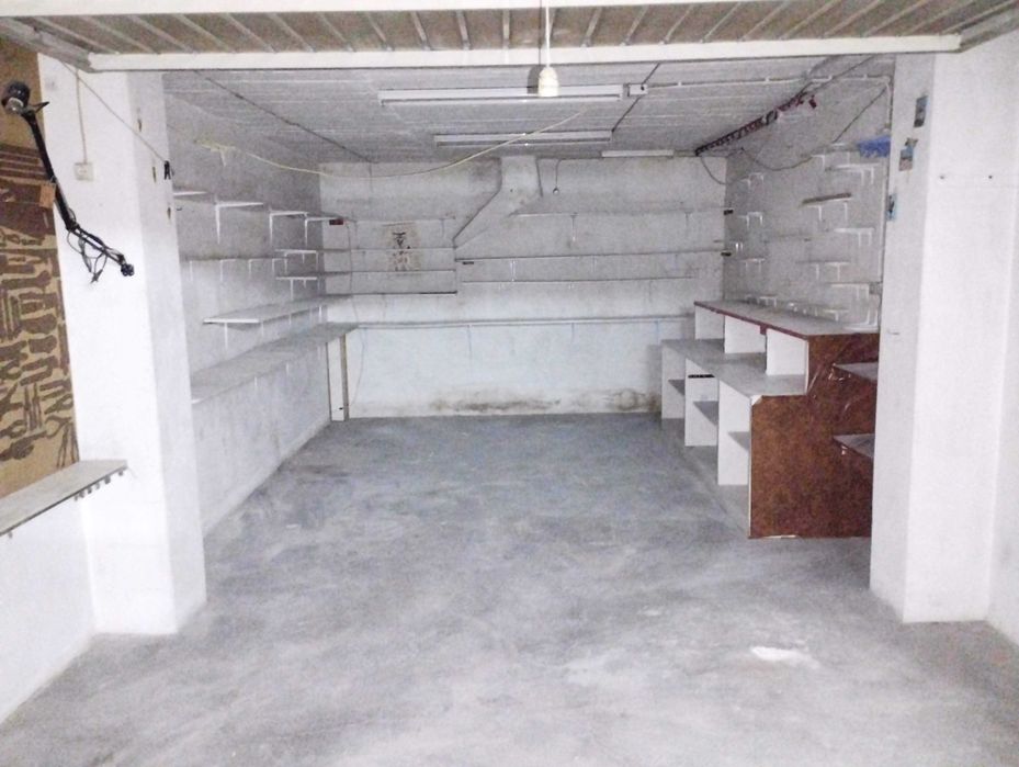 Garagens para arrendamento - Cacém / Rio de Mouro / Rinchoa