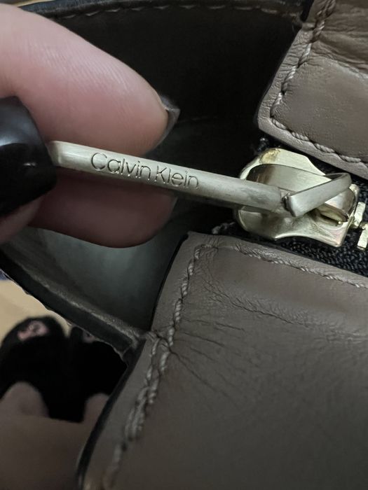 Сумка Calvin Klein жіноча шкіряна