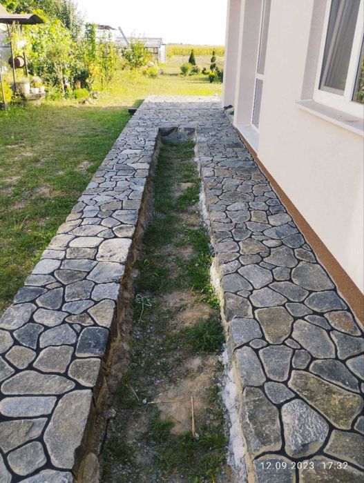 Кладка буту та цегли,фундамент і забори.