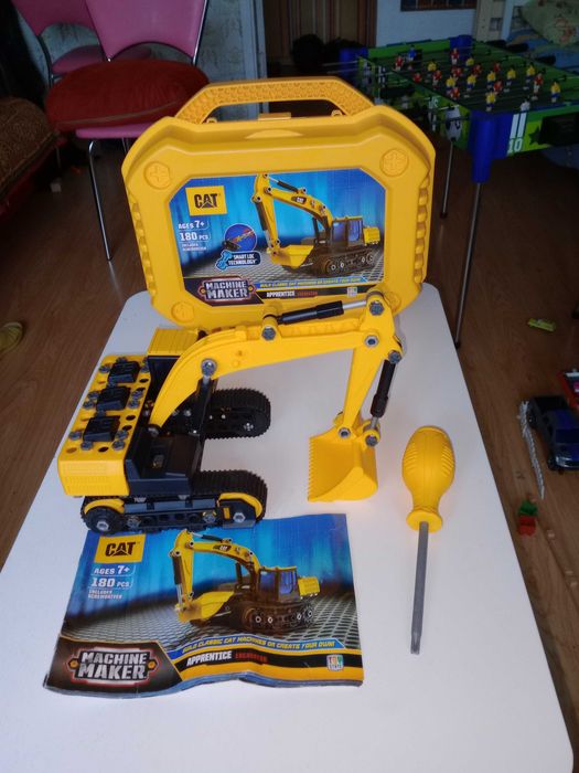 Конструктор экскаватор брендовый CAT на болтах Toy State для мальчиков