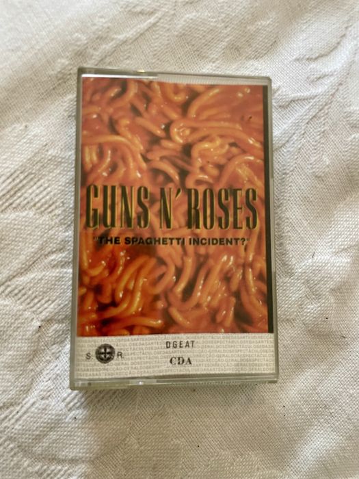 Cassestes Ac Dc - Guns n Roses - Resistencia