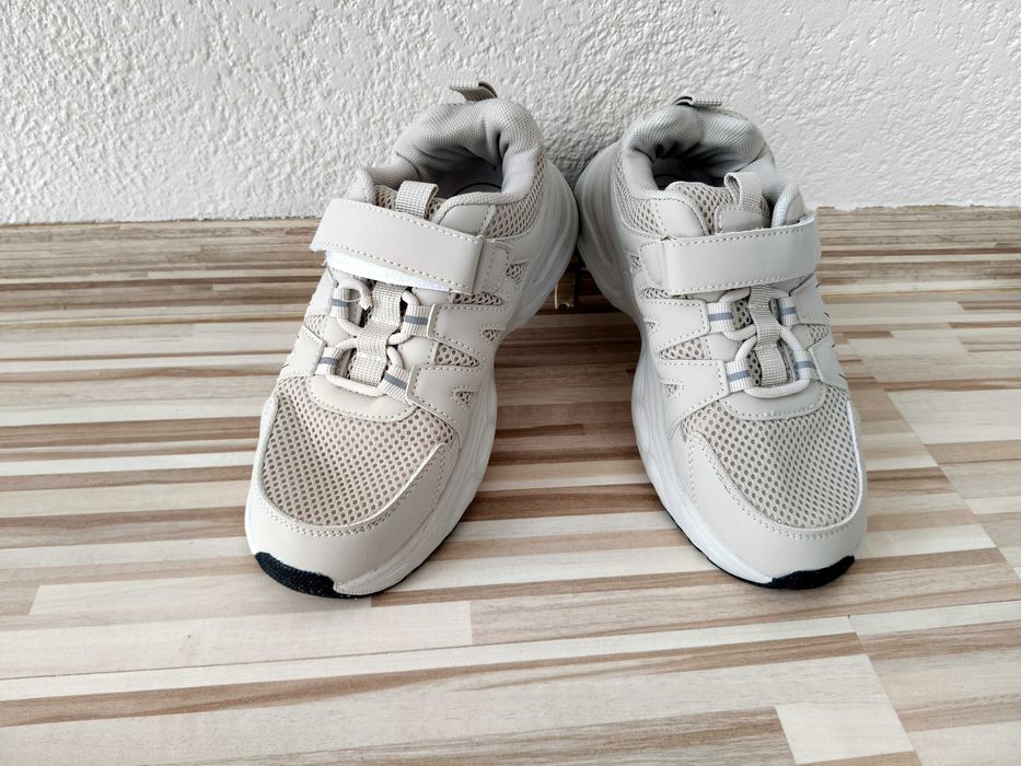 Buty chłopięce, sneakersy, siateczkowe, lekkie na rzep, nowe, 36