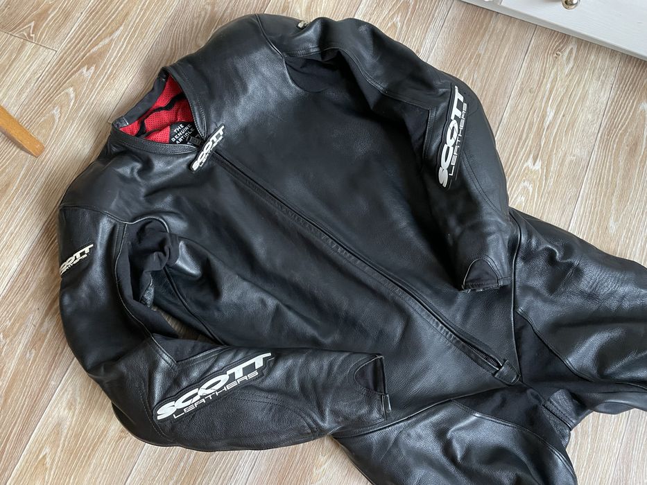 SCOTT. Класний шкіряний мотокостюм.! L розмір