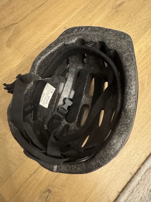 Kask Kellys XS/S (47-50cm) czerwony na rower rowerowy