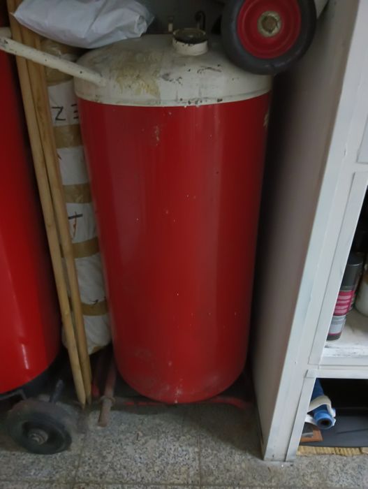 Bidão gasolina antigos ponho a funcionar