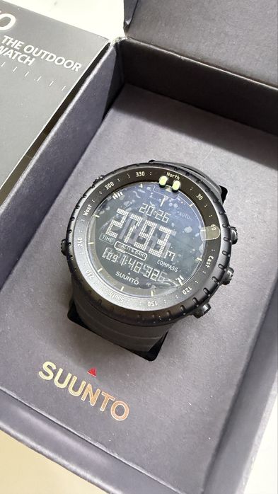 Водонепроникний тактично -спортивний годинник Suunto Core All Black