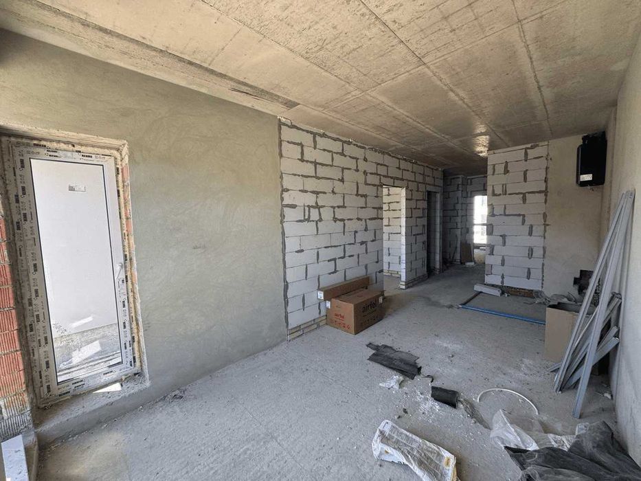 Продам 2 кімнатну Винники 62 мкв секція 4