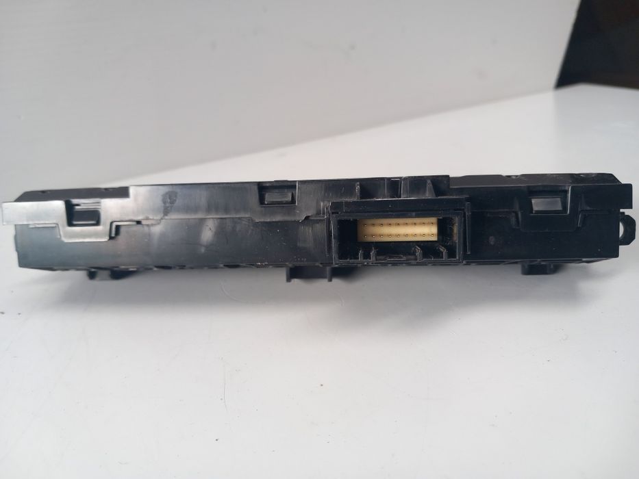 Botão interruptor 4 piscas fecho ECO Renault Dacia