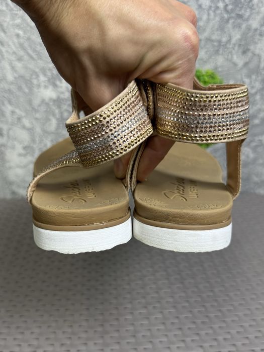 Skechers Luxe Foam сандали босоножки 40 размер женские бежевые