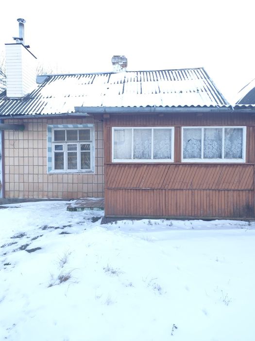 Продаж цегляного будинку Клевань