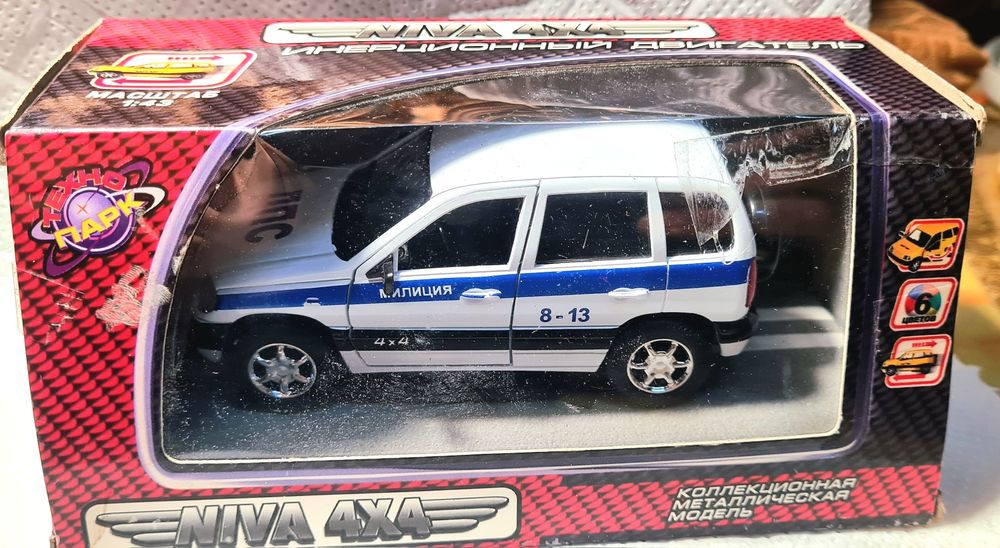 Машинка в упаковке метал Niva 4×4 2014г