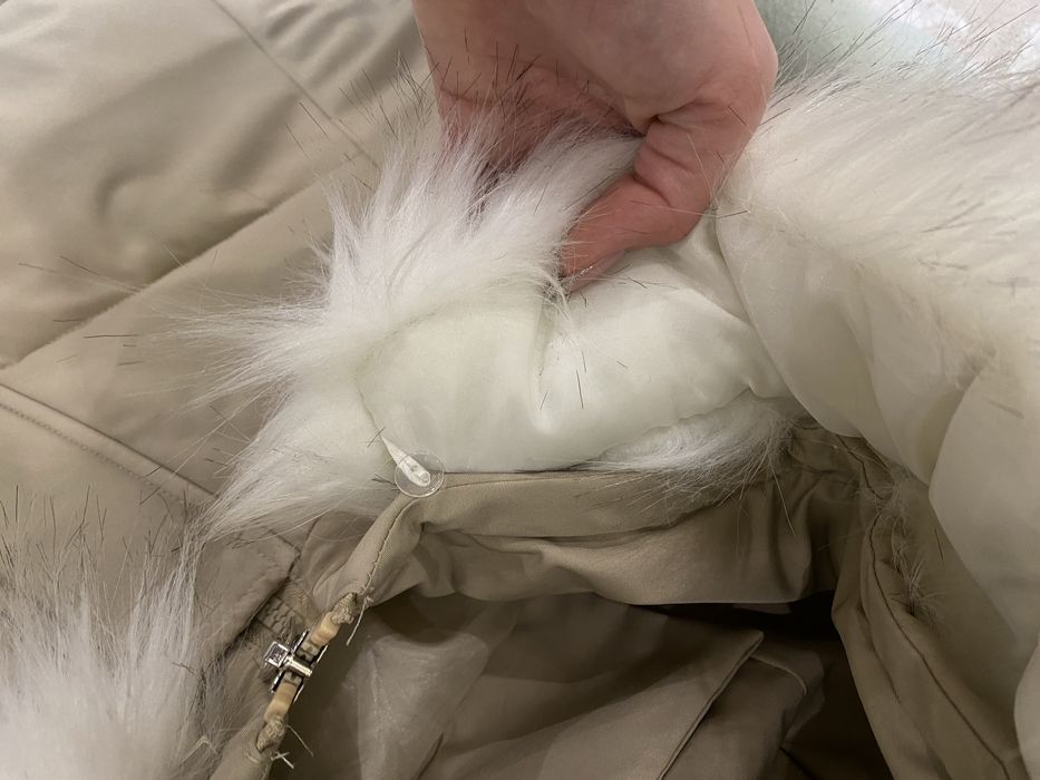 Жіноча куртка-пуховик