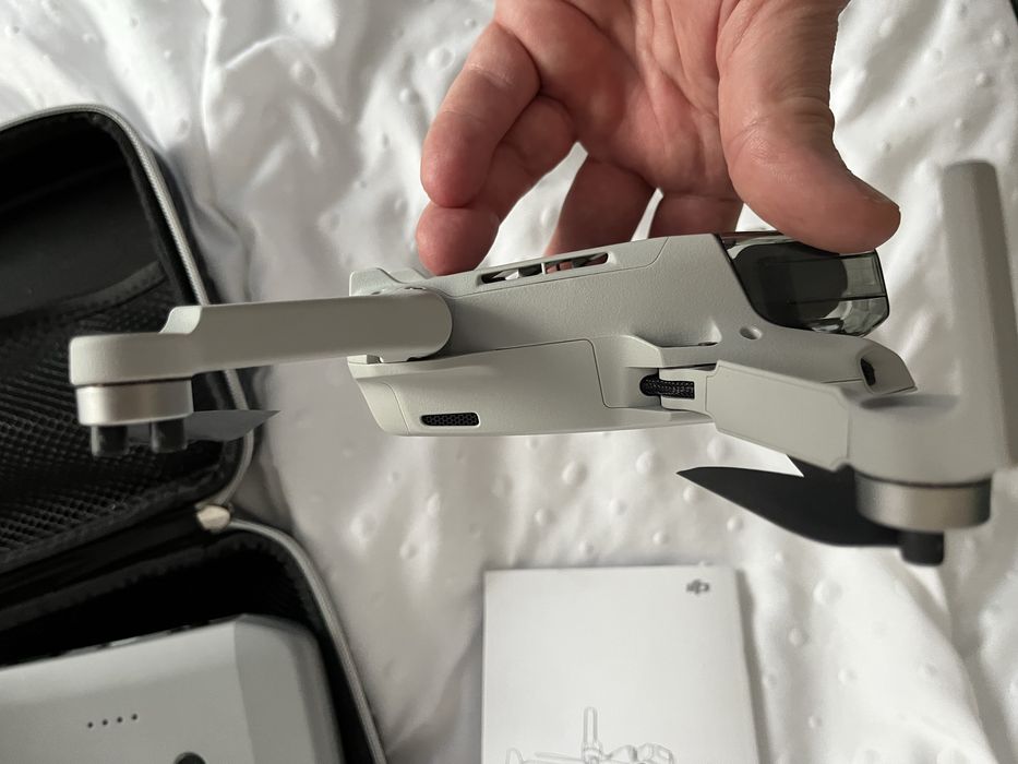 Dron DJI Mini 2 komplet sklepowy. Dwie baterie