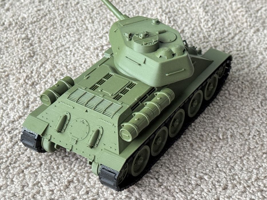 T-34/85 — середній танк СРСР
