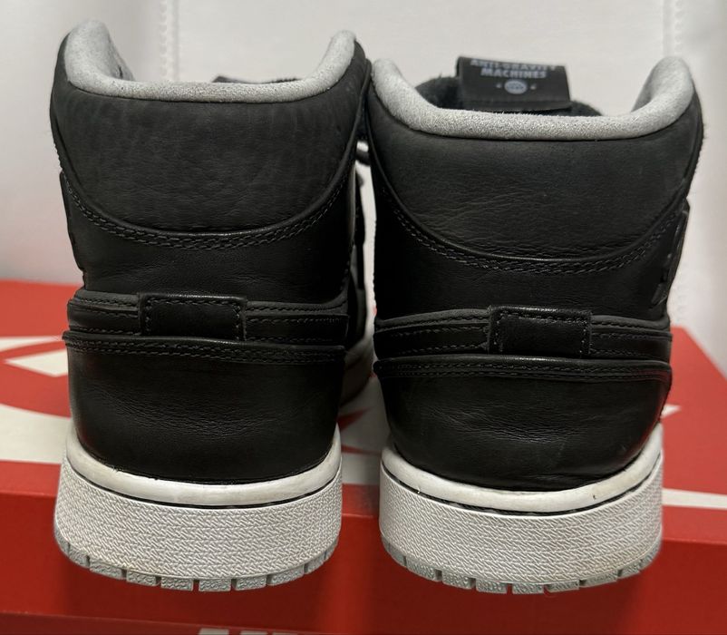 Кроссовки Jordan retro 1