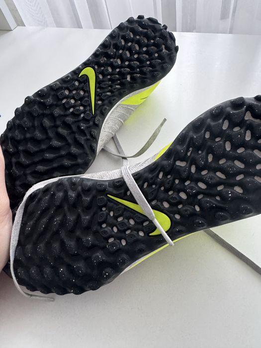 Nike Найк phantom  сороконожки 36,5 устілка 23