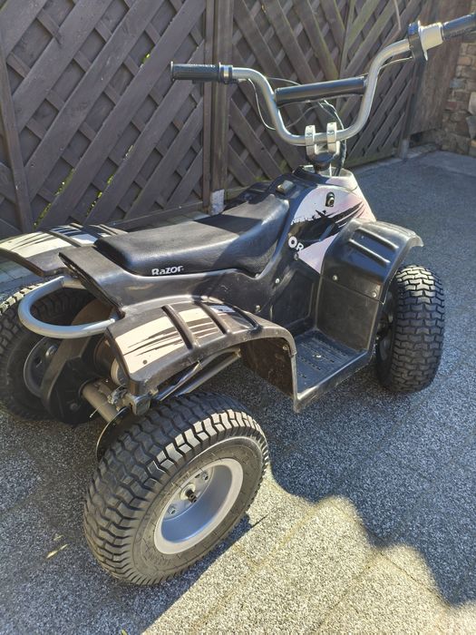 Quad elektryczny razor
