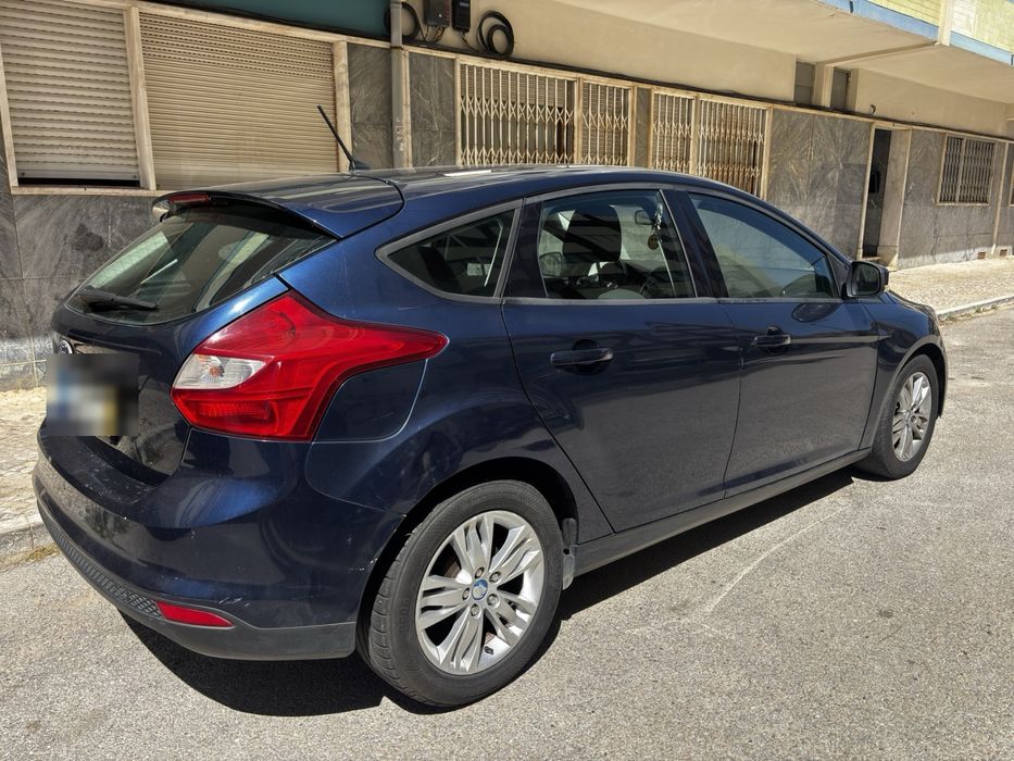 Ford Focus 1.6 TDCi Trend 115cv | 2011 | Diesel | 5 Portas foto 2