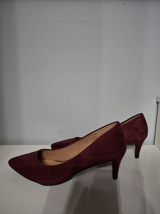 Buty szpilki w rozmiarze 39