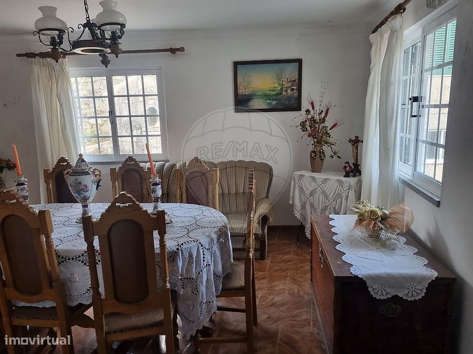 Moradia T4 para venda