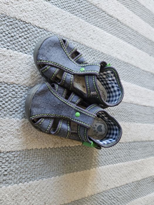 Kapcie cool club rozm 22 buty sandały