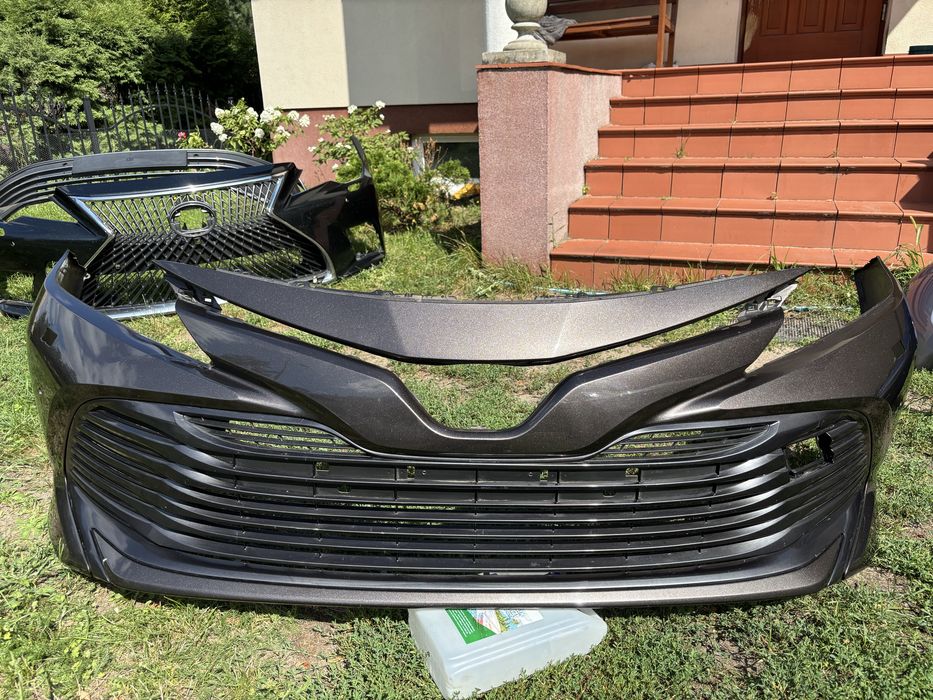 Zderzak przód Toyota Camry VIII