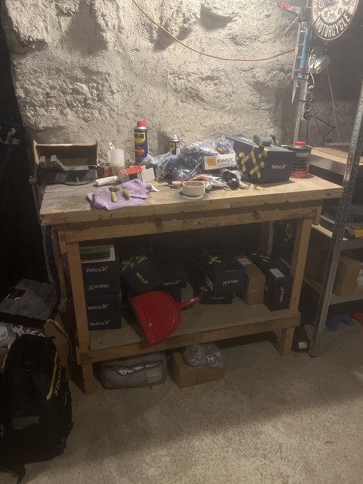 Vendo bancada de trabalho com torno