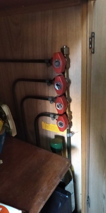 Autocaravana Mitsubishi L300: 2 camas de casal, 6 lugares de livrete