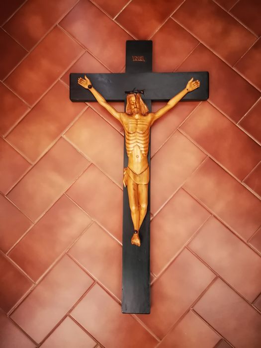 Crucifixo madeira
