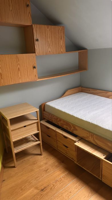 Meble sosnowe do pokoju  biurko łóżko itp