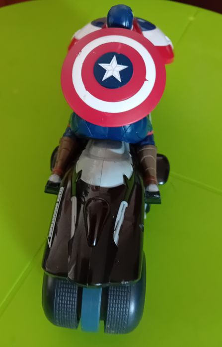 Moto Avengers Capitão América sem comando