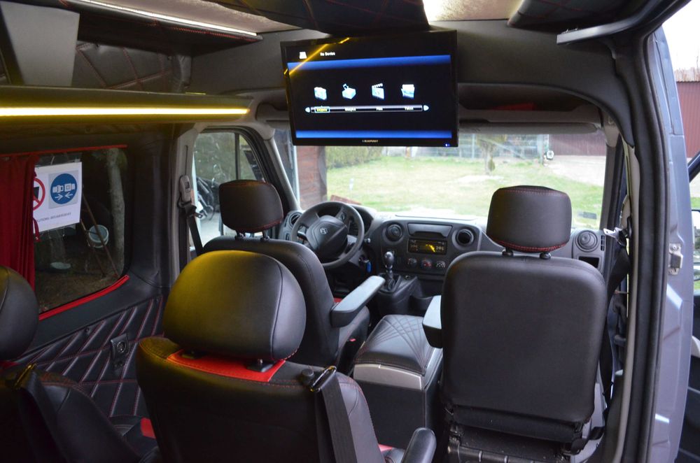 Renault Master  9 Osobowy  VIP Wynajem