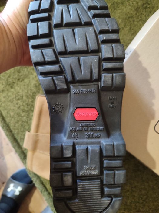 Продам ботинки (сапог)Scandia