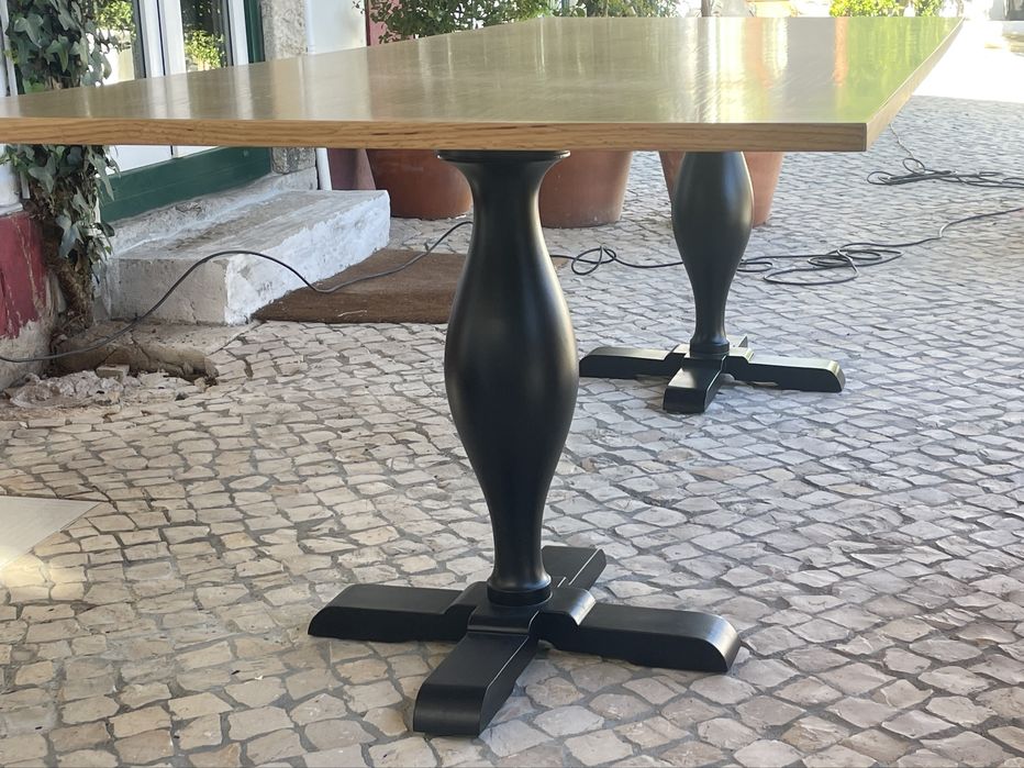 Mesa enorme carvalho pés lacados preto