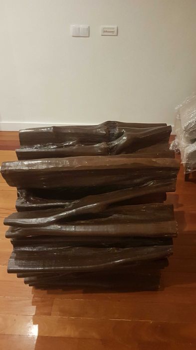Mesa de jantar em tronco madeira tropical  – Peça única banhada a ouro